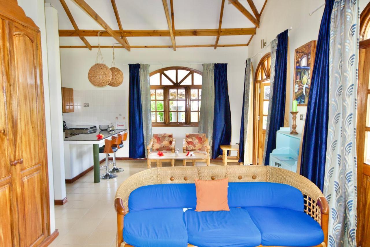 Sea Splash Self Catering And La Petite Maison Grand Anse  Exteriér fotografie